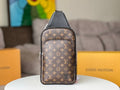 L X V AVENUE NM Shoulder bag 20*31*7cm?Multiple colors?