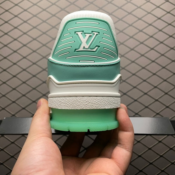 L X V SNEAKERS