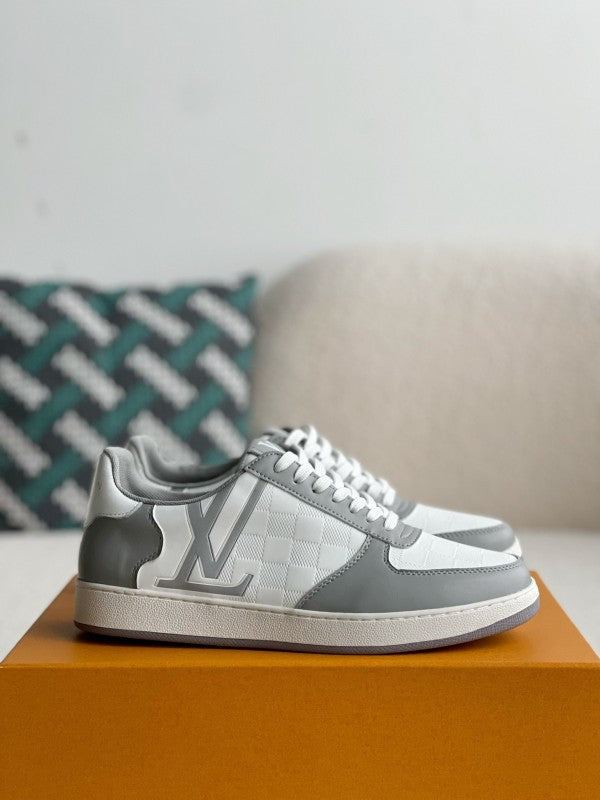 L X V SNEAKERS
