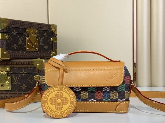 L X V Shoulder bag Size?20x11x5cm