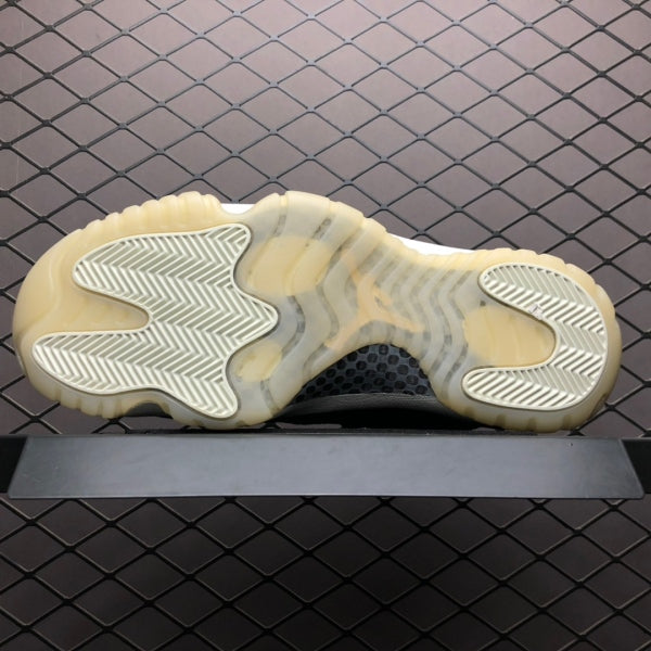 JRD 11 Retro Low Derek Jeter RE2PECT AV2187-441