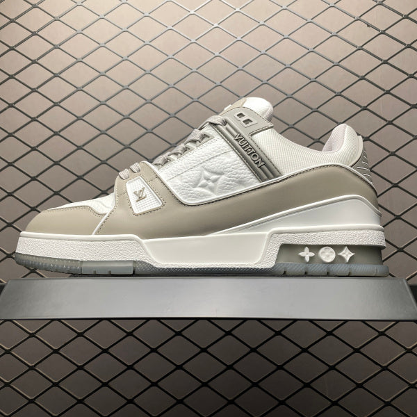 L X V TRAINER