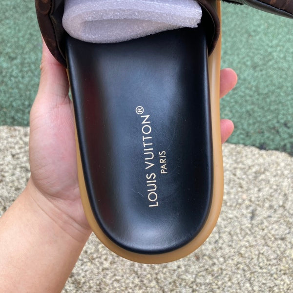L X V SLIPPERS