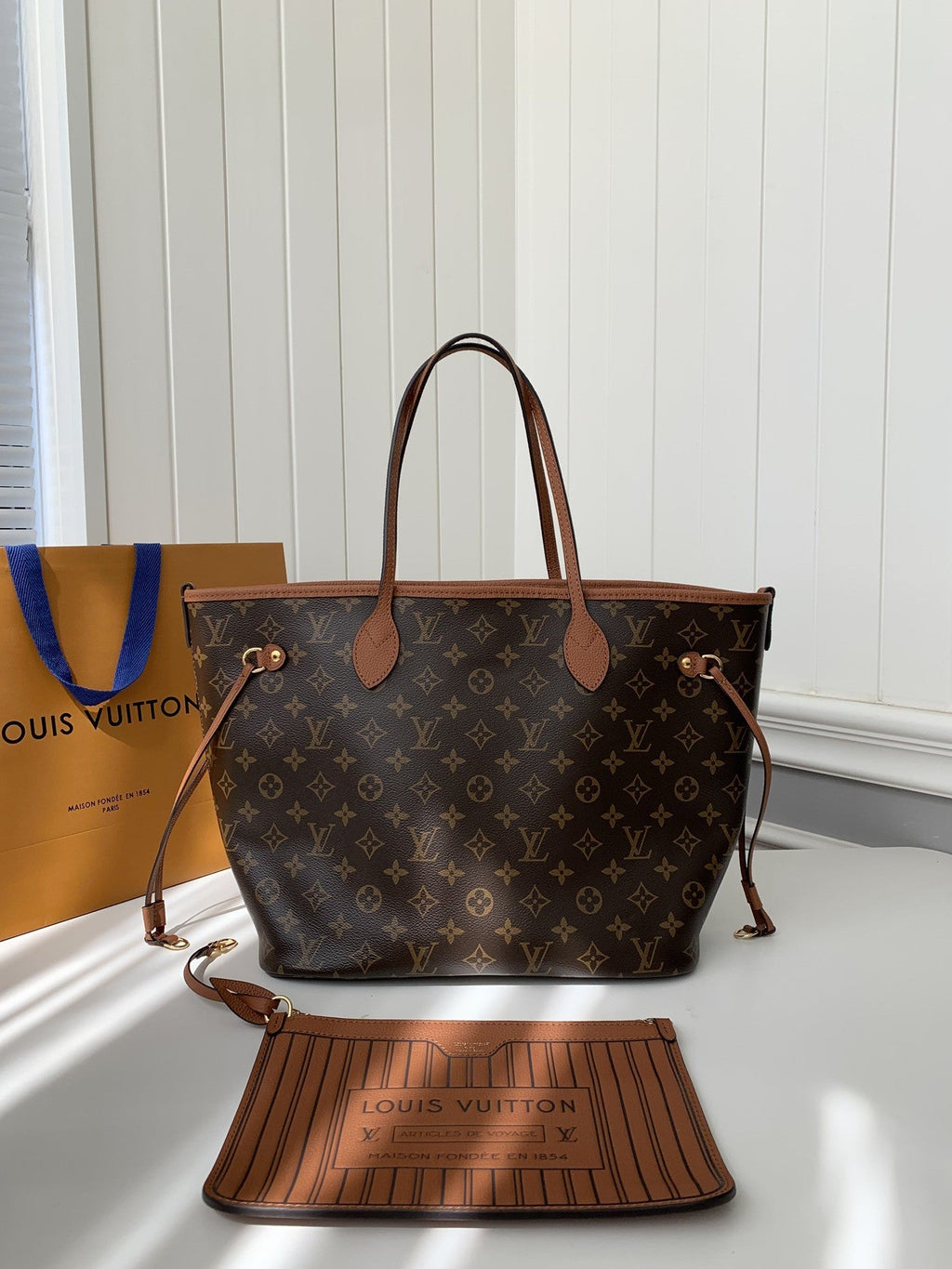 L X V Counter Seasonal New NEVERFULL INSIDE OUT Medium Shopping Bag M12061 Size?28*14*31cm