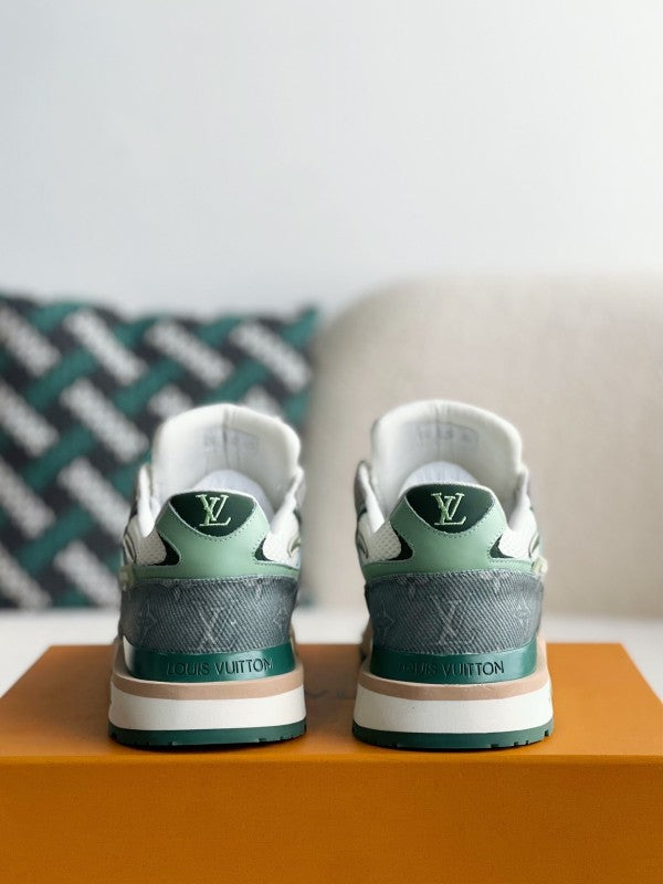 L X V Low-top running shoes