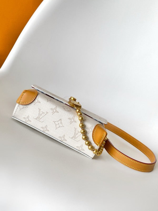 L X V STEAMER Bag M14923 18x11x6.5cm