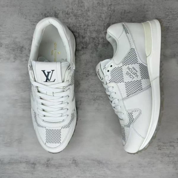 L X V SNEAKERS