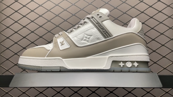 L X V TRAINER