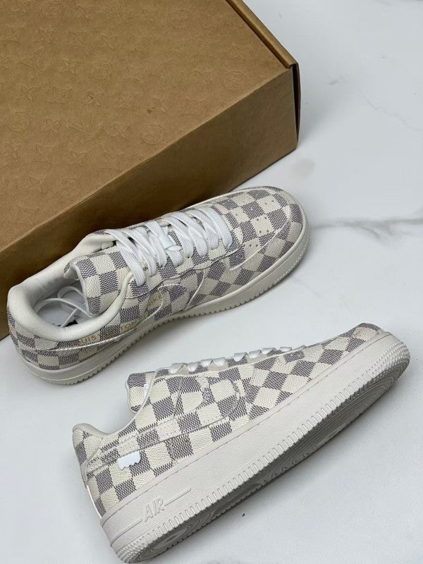 L X V X NK AIR FORCE 1 SNEAKER