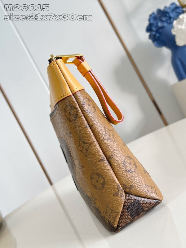 L X V Pochette Voyage Souple  Clutch bag M26015 Size (21x7.5x30cm)