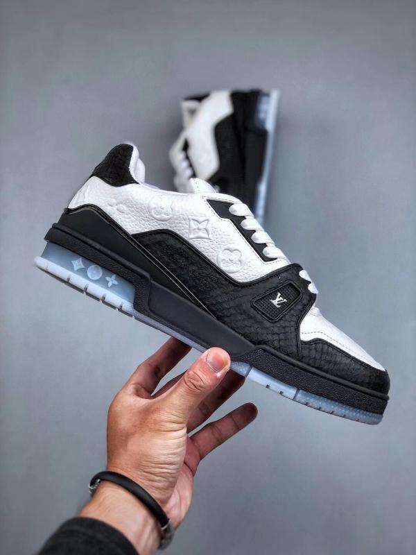 L X V SNEAKERS