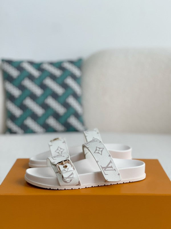 L X V SLIPPERS