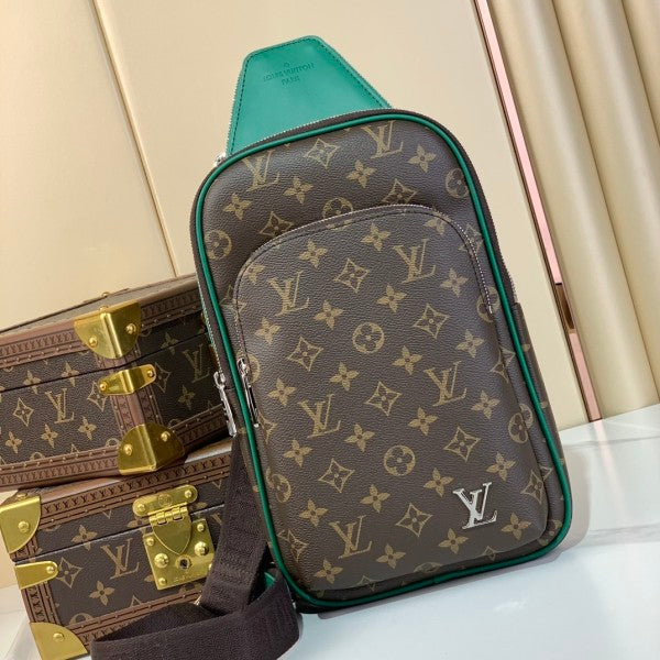 L X V AVENUE NM Shoulder bag 20*31*7cm?Multiple colors?