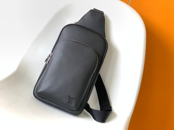 L X V AVENUE NM Shoulder bag 20*31*7cm?Multiple colors?
