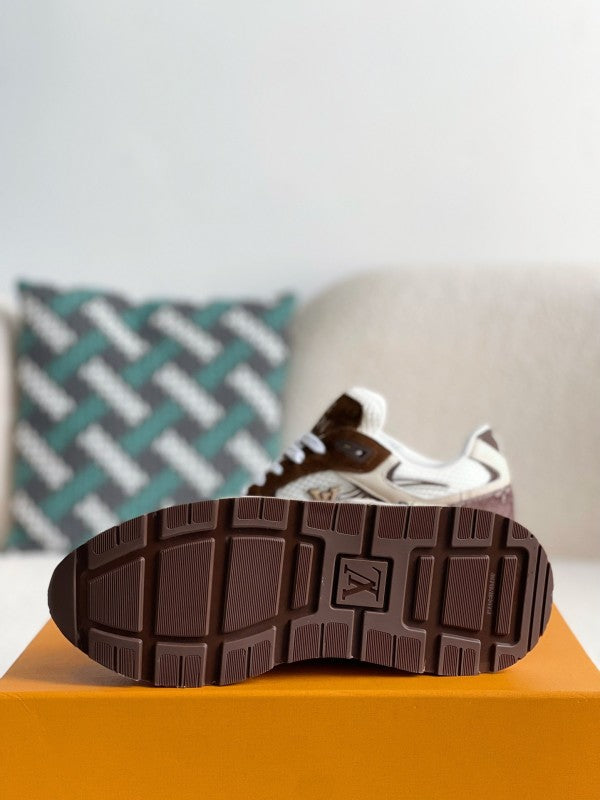 L X V Low-top running shoes