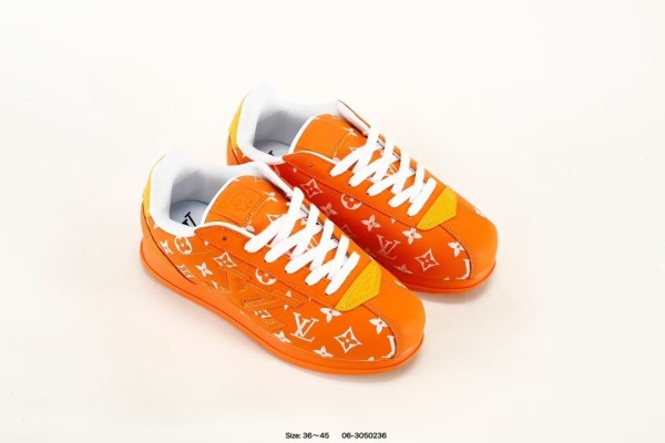 L X V SNEAKERS
