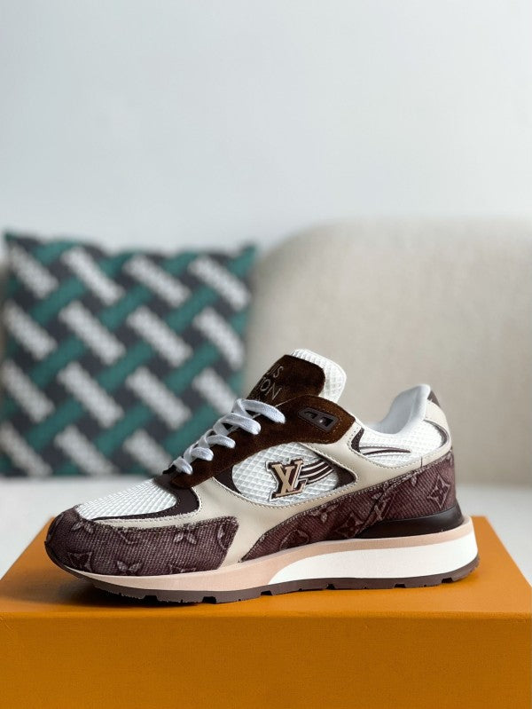 L X V Low-top running shoes