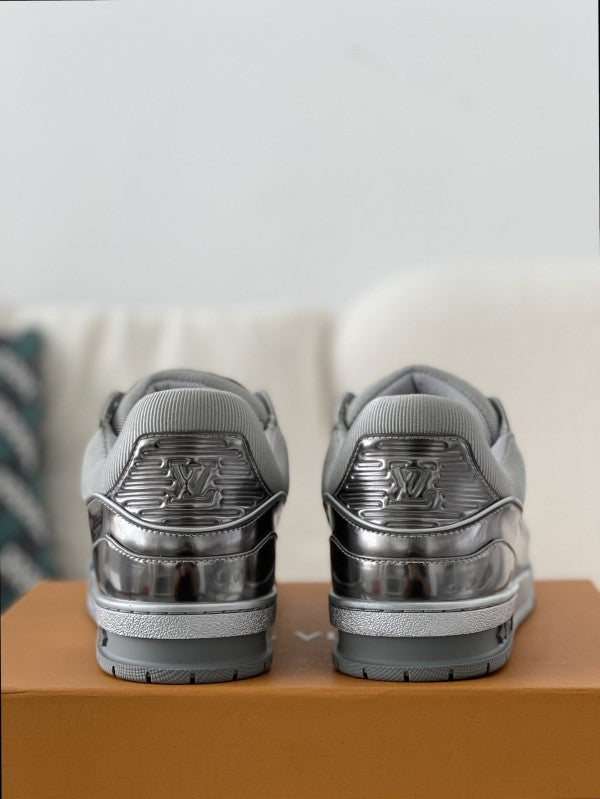 L X V TRAINER Sneakers