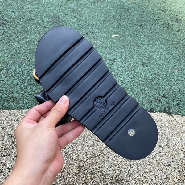 L X V SLIPPERS