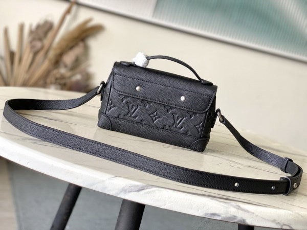 L X V Shoulder bag Size?20x11x5cm