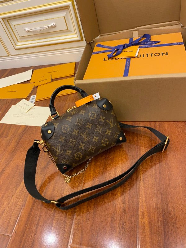 L X V Shoulder bag M45571 20x14x7.5cm
