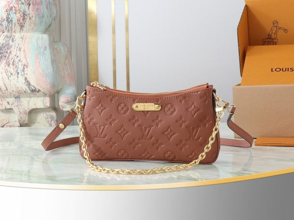 L X V POCHETTE bag 24.5x13.5x6.5cm?Multiple colors?