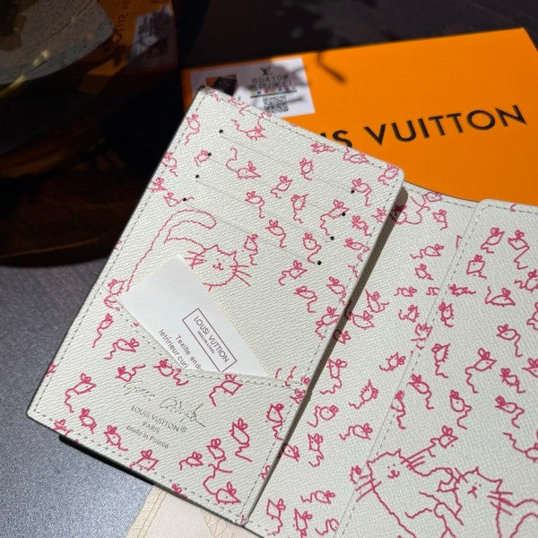 L X V  Passport holder 10x14x2.5cm