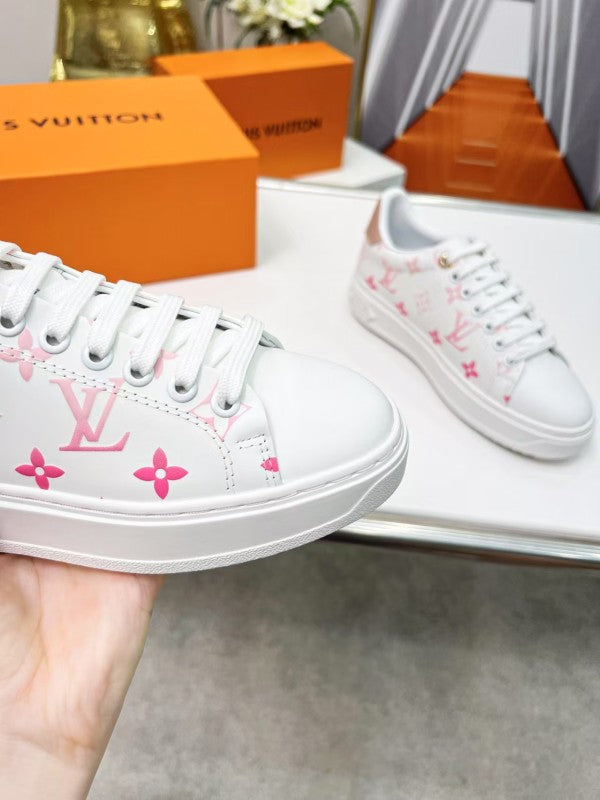 L X V Sneakers
