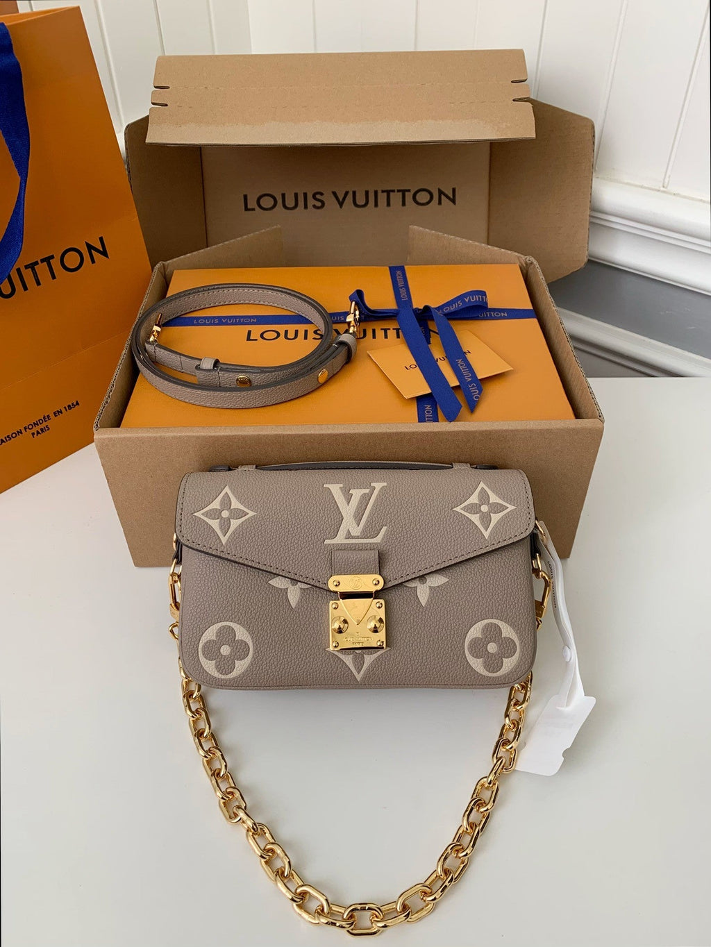 L X V Pochette Métis East West 21.5x13.5x6cm?Multiple colors?
