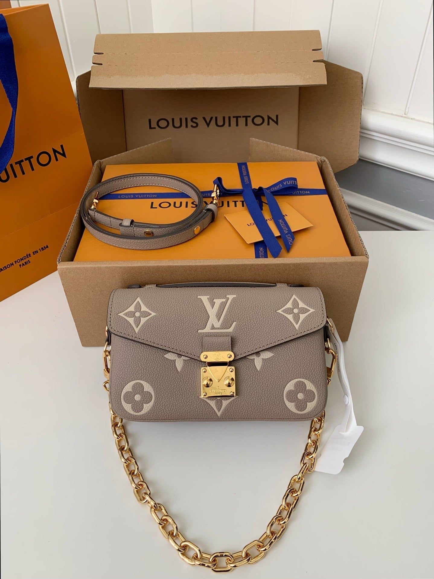 L X V Pochette Métis East West 21.5x13.5x6cm?Multiple colors?