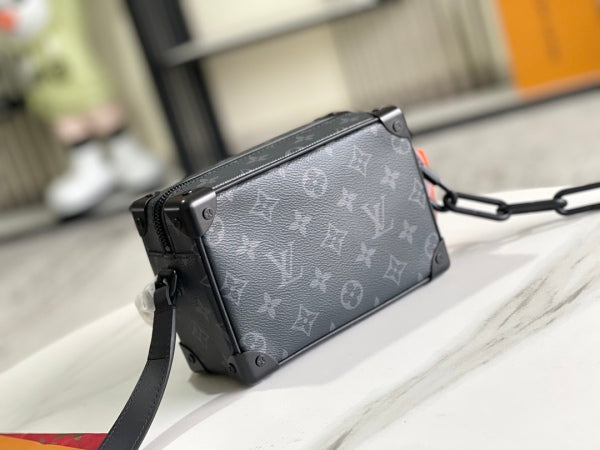 L X V  Bag 18.5x13x8CM
