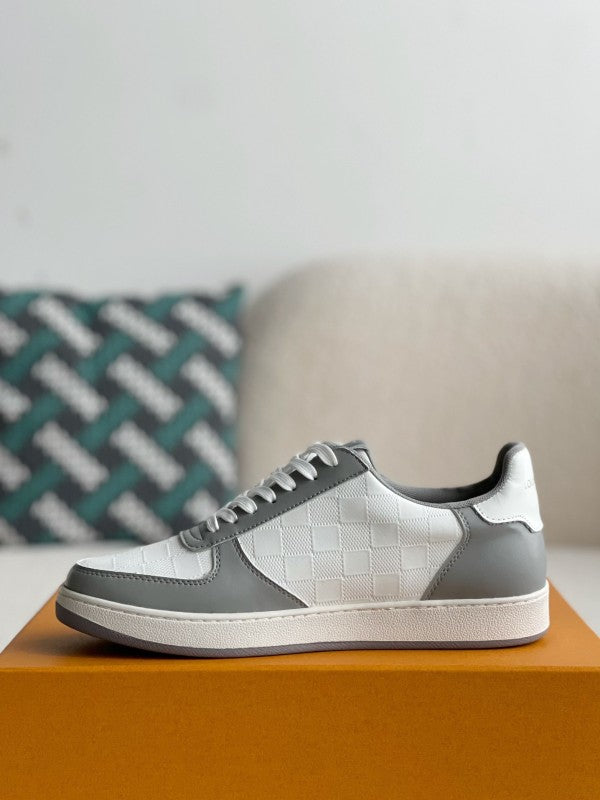 L X V SNEAKERS