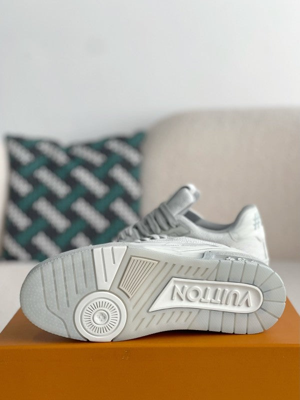 L X V SNEAKERS