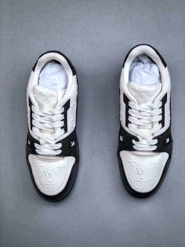 L X V SNEAKERS
