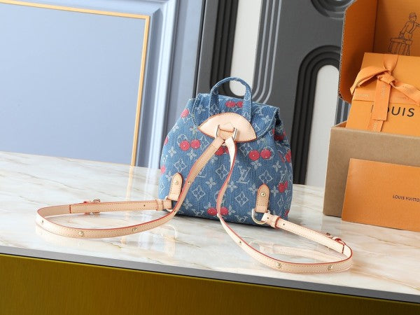 L X V x TM  VENICE NM Backpack M13679 24x26x7cm?Multiple colors?