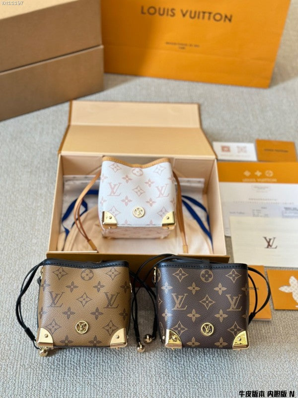 L X V Bucket Bags 11.5x11.5x11.5cm?Multiple colors?