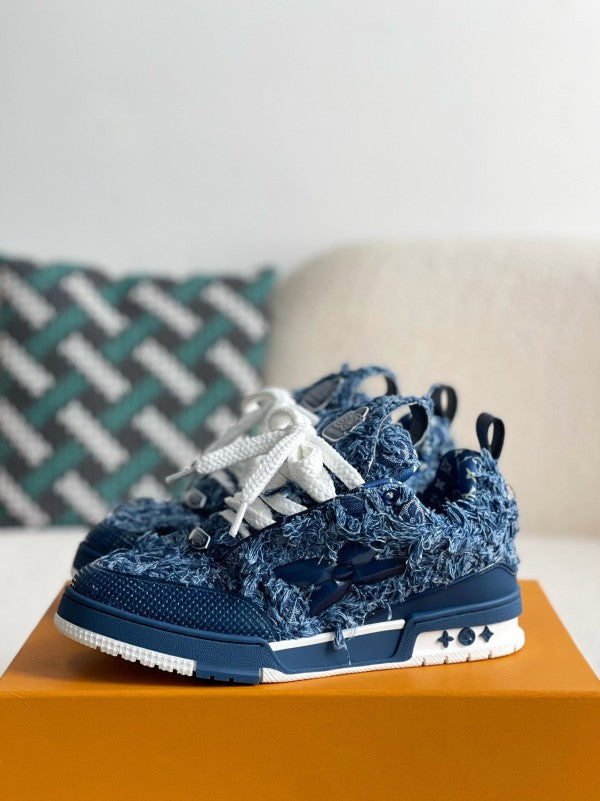L X V SNEAKERS