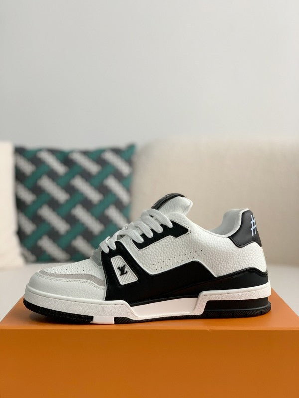 NK x L X V Trainers Sneakers