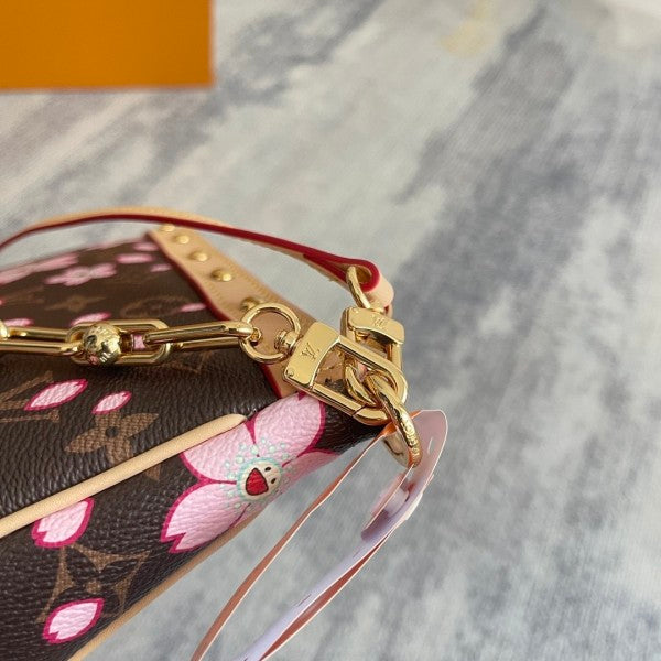 L X V x TM POCHETTE ACCESSOIRES Bag M13666 13x4x22cm