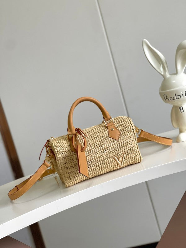 L X V Sedy 25 Bandouliere M14456 25x15x11cm
