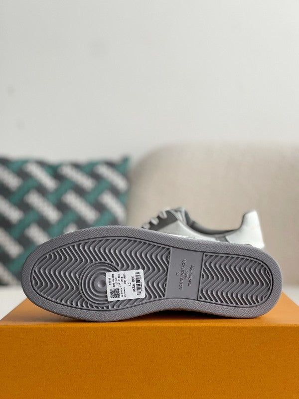 L X V SNEAKERS