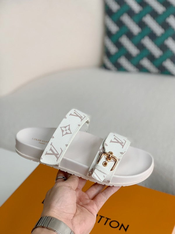 L X V SLIPPERS