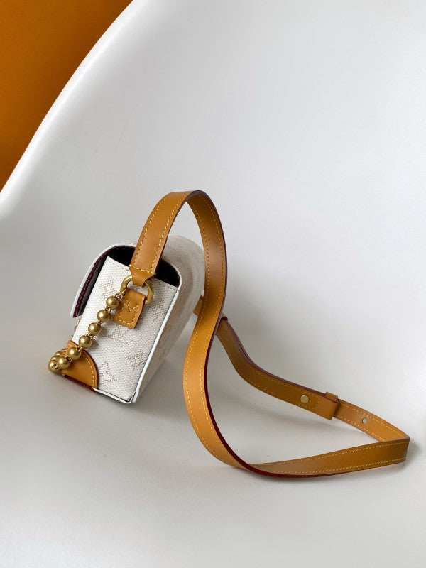 L X V STEAMER Bag M14923 18x11x6.5cm