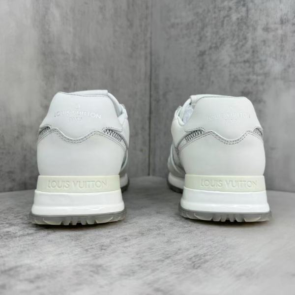 L X V SNEAKERS