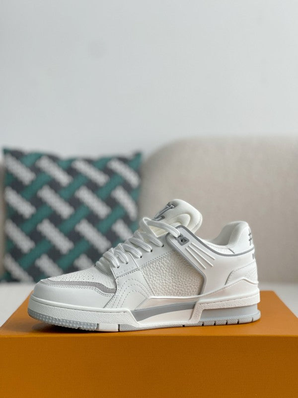 L X V SNEAKERS