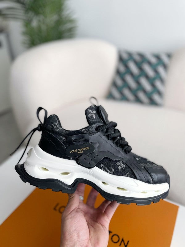 L X V CASUAL SNEAKERS