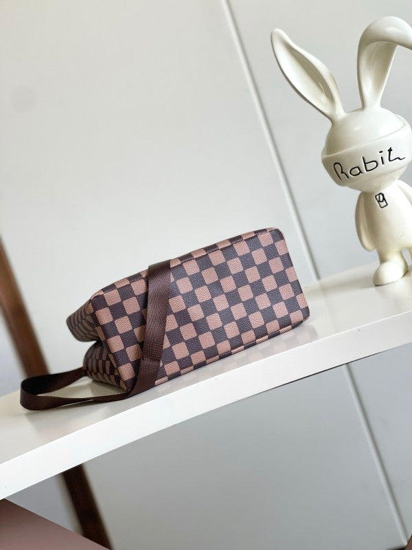 L X V Shoulder bag 25x19x11cm