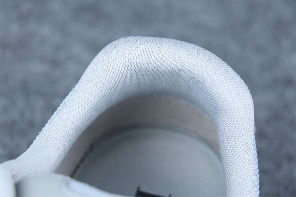 Dior B30 'Reflective CD30 Grey'