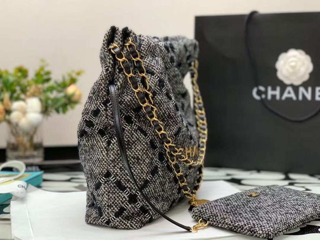 CC Hobo 22 Bag 35cm Black Ecru Tweed Gold Hardware