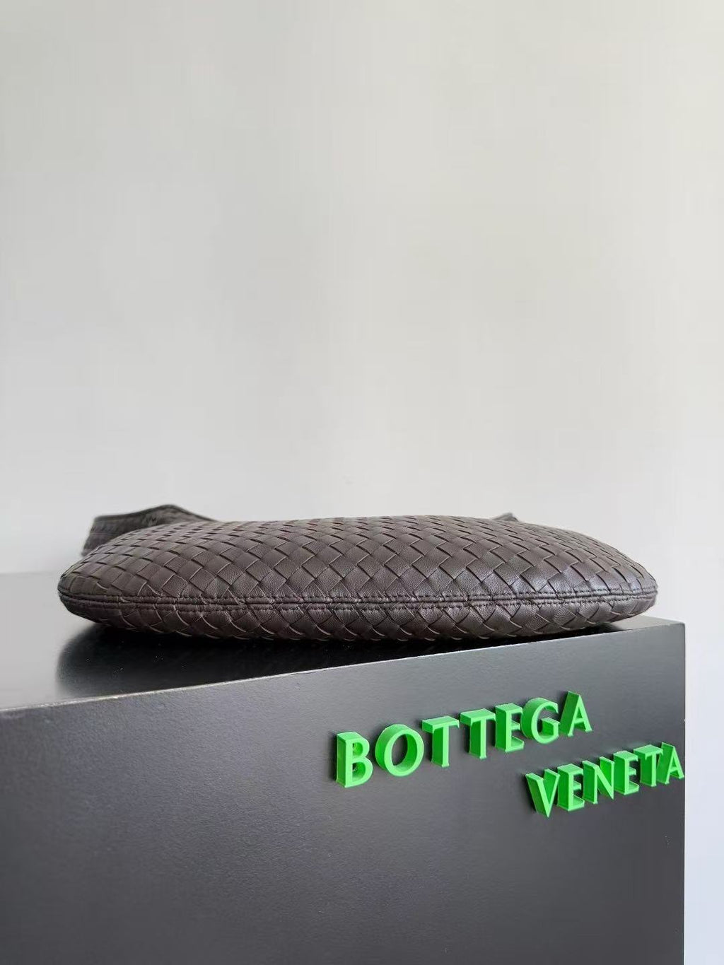 Bottega Veneto 40cm Chocolate Calfskin